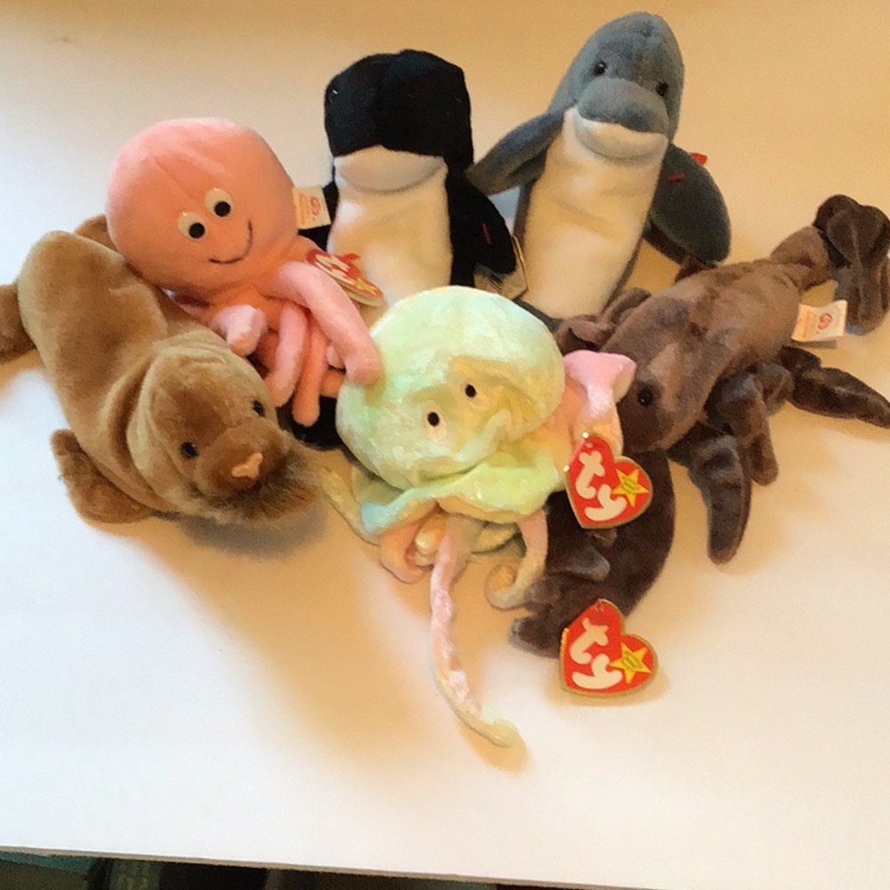 Set of 6 retired sea beanie babies by TY.